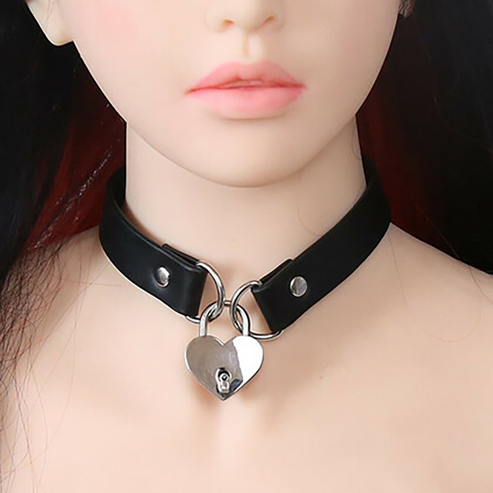Ple''sur PVC Collar With Heart Lock & Key Black Bag Packaging - Image 5