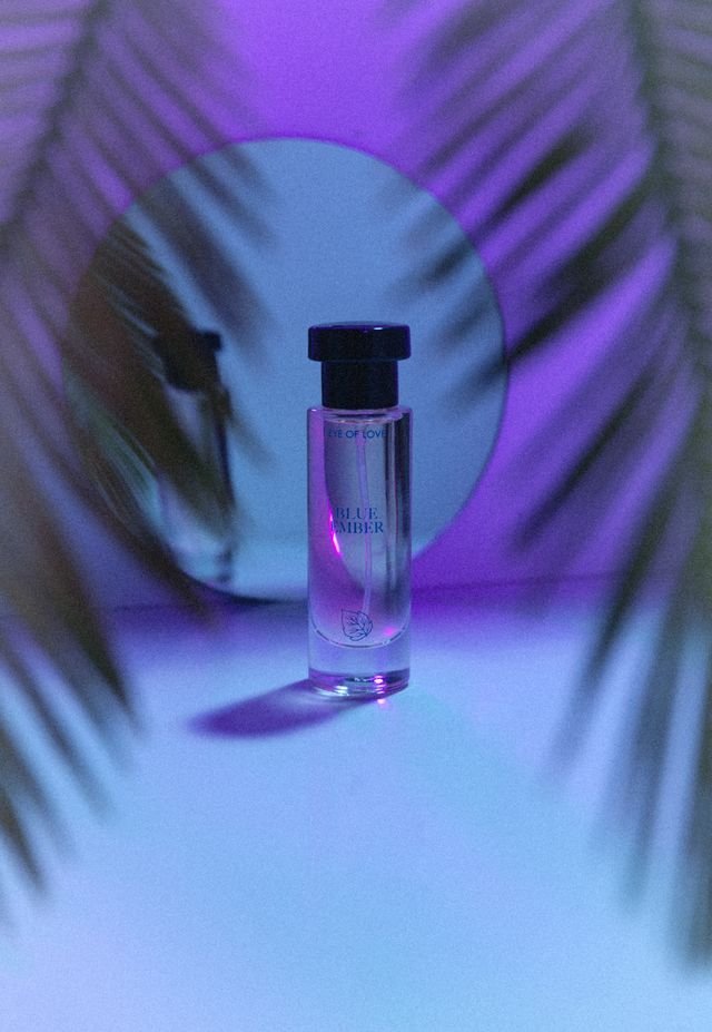 Eye of Love Bloom Attract Her Pheromone Parfum Blue Ember 1 oz. - Image 3