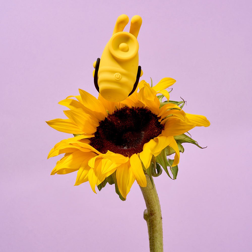 Camtoyz Clitoral Thumper Bumble Bee - Image 5